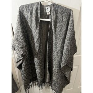 Woolrich Womens Cozy Blanket Wrap Super Soft Fringed Gray Kate Leopard Sz OS